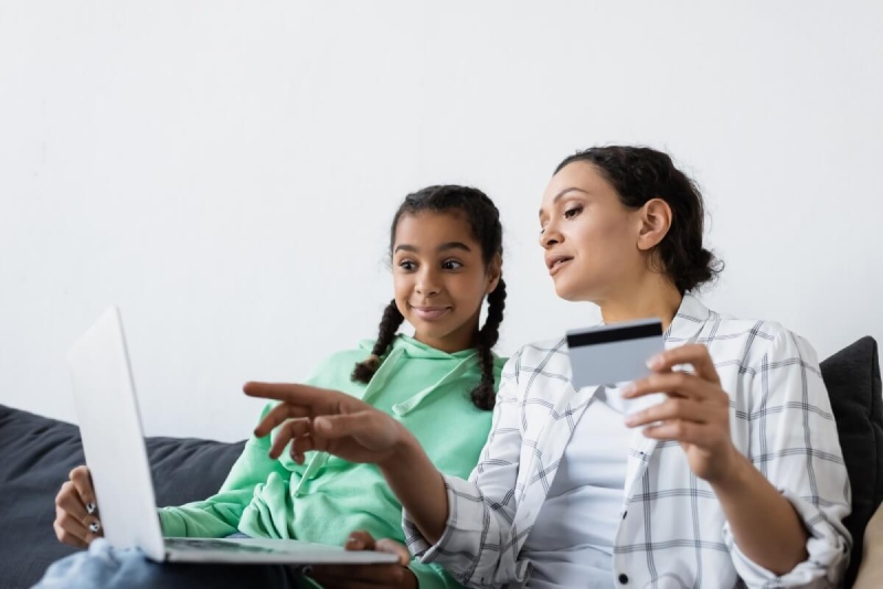 Credit Cards: A Money Management for Four Corners Teens Tool